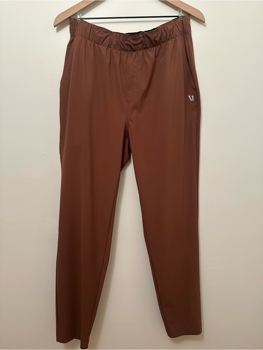 Vuori Men’s Fleet Pant in Hazelnut Brown